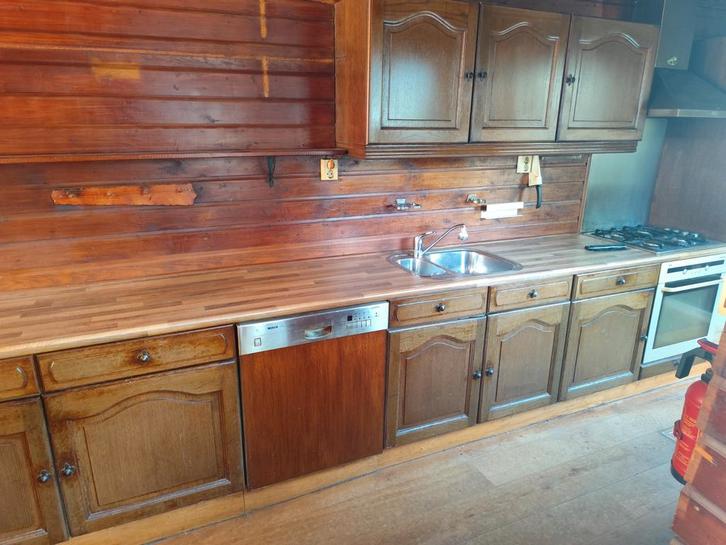 Massieve houten keuken, Huis en Inrichting, Keuken | Complete keukens, Gebruikt, Enkelwandige keuken, Bruin, Hout, Ophalen of Verzenden