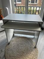 Ikea bureau, Huis en Inrichting, Bureaus, Ophalen, Met wielen, Gebruikt, Bureau
