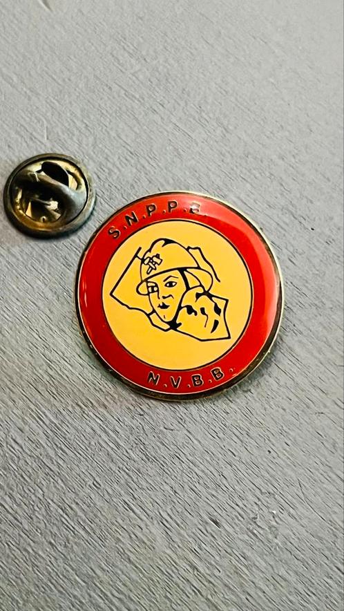 Brandweer pin, Verzamelen, Speldjes, Pins en Buttons, Zo goed als nieuw, Ophalen of Verzenden