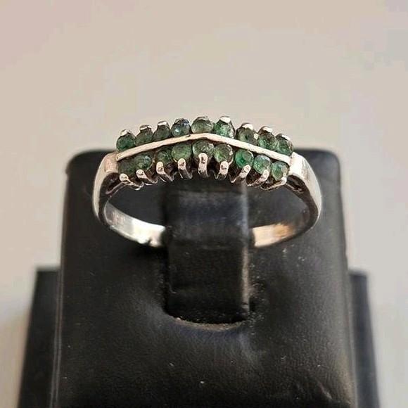 Platina ring met smaragd Art Deco circa 1920, Sieraden, Tassen en Uiterlijk, Ringen, Zo goed als nieuw, Dame, 17 tot 18, Goud