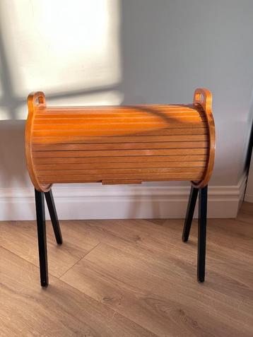 VINTAGE ROLLTOP SEWING BOX, 1960S beschikbaar voor biedingen