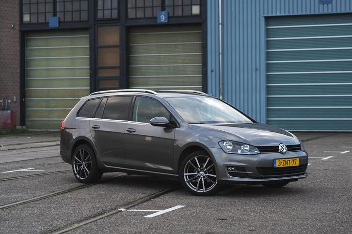 Volkswagen Golf Variant 1.2 benzine 2015 Automaat, Leer,etc, Auto's, Volkswagen, Particulier, Golf, ABS, Achteruitrijcamera, Airbags