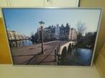 Een brug over de Keizersgracht ingelijst, Foto of Poster, 125 cm of meer, Zo goed als nieuw, Ophalen