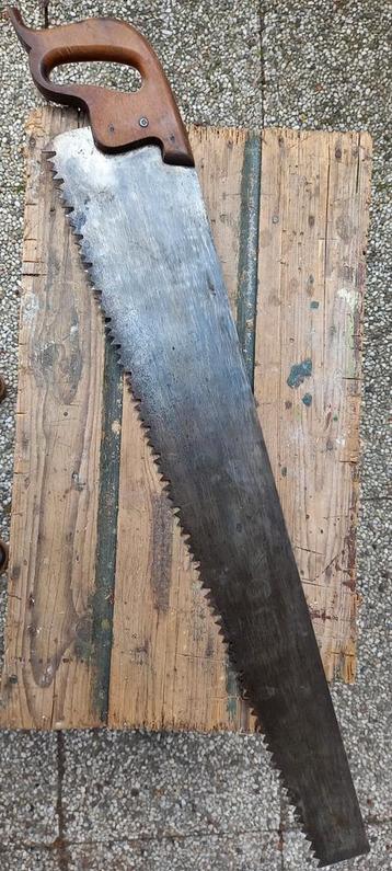 Handzaag voor "nat"hout.2 beschikbaar voor biedingen