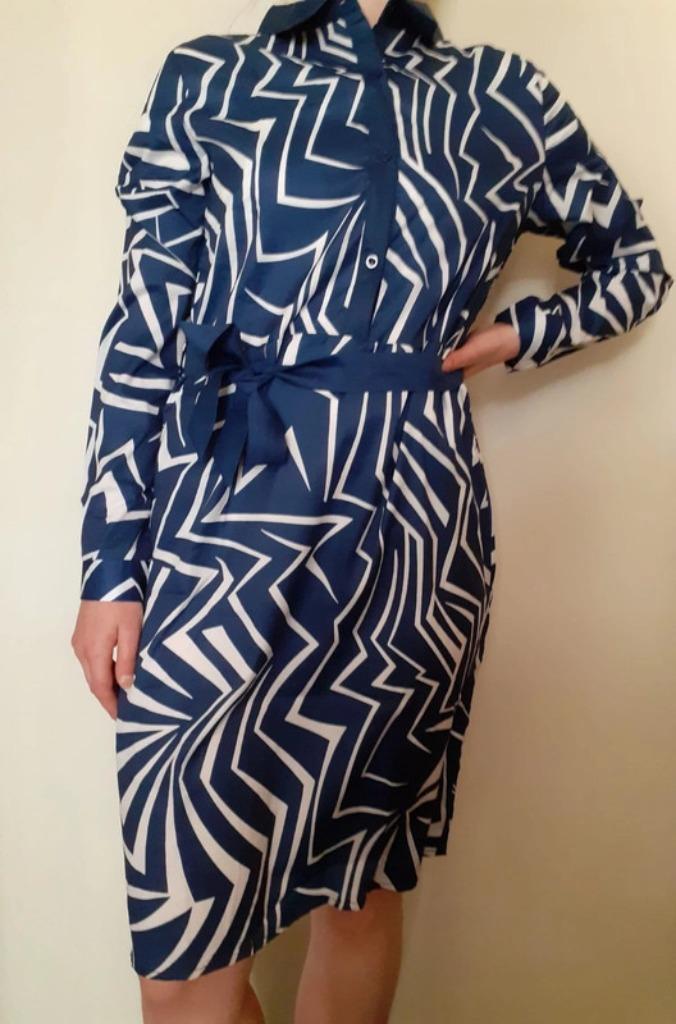 Mooie jurk met blauw-wit patroon maat M, Kleding | Dames, Jurken, Zo goed als nieuw, Maat 38/40 (M), Blauw, Boven de knie, Ophalen of Verzenden