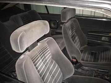 Alfa gtv 116 interieur incl deurpanelen etc beschikbaar voor biedingen