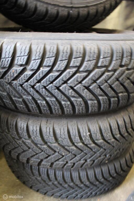 Winterband origineel set 155/70/13 *NOKIAN* 4X100 Naaf 54,1, Auto-onderdelen, Banden en Velgen, Band(en), Winterbanden, 13 inch