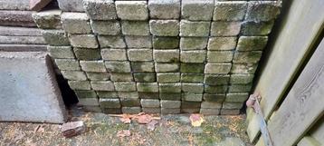 3m2 koppelstones plus wat restmateriaal. Gratis op te halen beschikbaar voor biedingen