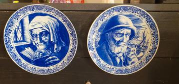 Twee Delfts Blauw Boch Frères Wandborden beschikbaar voor biedingen