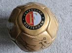 Feyenoord bal met orginele handtekeningen

Gouden bal meg or, Ophalen of Verzenden, Zo goed als nieuw, Feyenoord, Overige typen