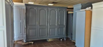 Brocante garderobe slaapkamer kasten kledingkast, linnenkast beschikbaar voor biedingen