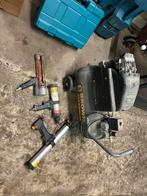Compressor met kitspuiten (zie fotos!), Minder dan 25 liter, Ophalen of Verzenden, Zo goed als nieuw, Minder dan 200 liter/min