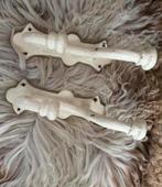 Twee grote gietijzeren kapstokhaken haken, Ophalen of Verzenden