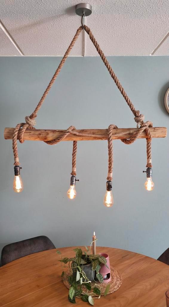 Touwlamp boomstam, Huis en Inrichting, Lampen | Hanglampen, Zo goed als nieuw, 75 cm of meer, Hout, Ophalen