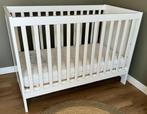 Babykamer: bed inclusief matras, kast en commode, Kinderen en Baby's, Kinderkamer | Commodes en Kasten, 50 tot 70 cm, 105 cm of meer