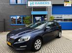 Volvo V60 1.6 D2 Summum 114PK|Origineel NL|Navigatie|Trekhaa, Stof, Gebruikt, Zwart, 4 cilinders