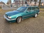 Volvo 850 2.5 I AUT 1994 Estate Groen!, Auto's, Volvo, 1408 kg, Zwart, 700 kg, Leder en Stof