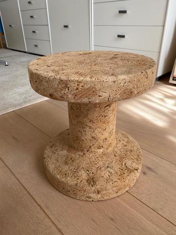 Vitra Cork family kruk model B - als nieuw beschikbaar voor biedingen