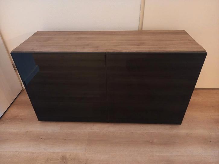 Ikea Besta kast met rookkleurig glazen deuren, Huis en Inrichting, Kasten | Wandmeubels, Gebruikt, Minder dan 100 cm, Minder dan 150 cm