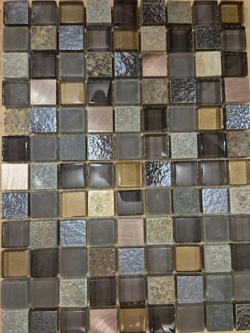 9 prachtige mozaïektegels, van 30 x 30 beschikbaar voor biedingen
