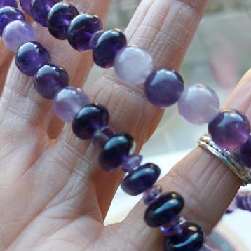Mooie nieuwe Amethyst ketting op staaldraad,zilveren slot beschikbaar voor biedingen