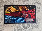 Yu-Gi-Oh! Speelmat Slifer, Obelisk & Ra (Duitse Editie), Hobby en Vrije tijd, Verzamelkaartspellen | Yu-gi-Oh!, Ophalen of Verzenden