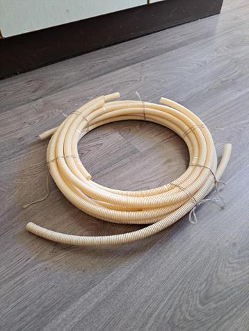 Flexibel PVC buis beschikbaar voor biedingen