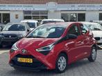 Toyota Aygo 1.0 VVT-i x 5 DEURS | AIRCO | BOVAG !, Auto's, Voorwielaandrijving, 12 maanden, Stof, Gebruikt