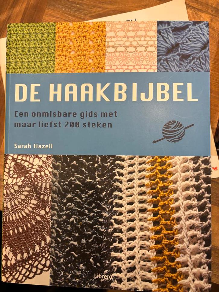 De Haakbijbel - Onmisbare gids met 200+ steken, Boeken, Hobby en Vrije tijd, Zo goed als nieuw, Breien en Haken, Geschikt voor kinderen
