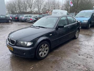 BMW 3 serie 320i 24V Sloopvoertuig (2002, Zwart)