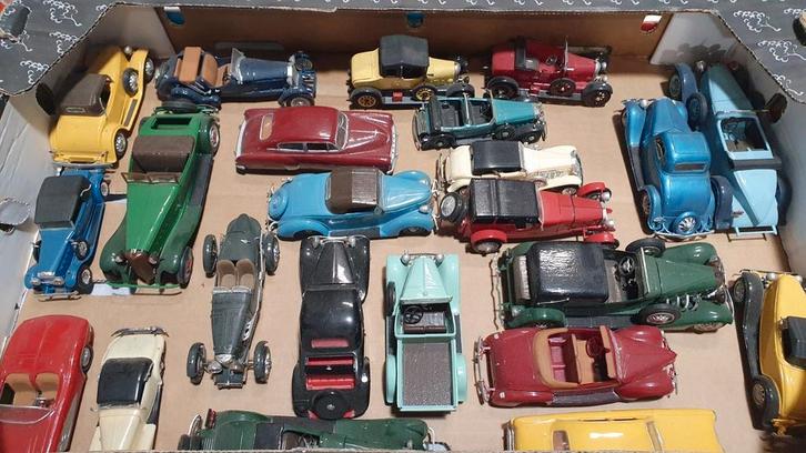 Grote Collectie Netjes gebouwde Oldtimers en '50ties Auto's, Hobby en Vrije tijd, Modelbouw | Auto's en Voertuigen, Zo goed als nieuw