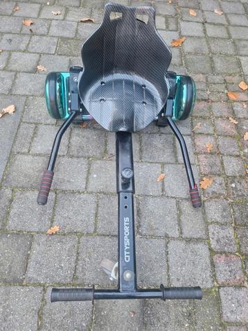 Hoverboard met Kart en oplader beschikbaar voor biedingen
