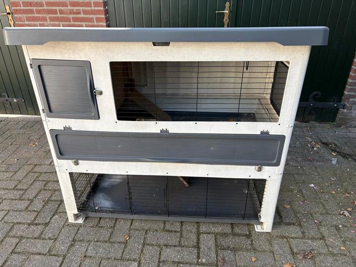 Kunstof konijnenhok, Dieren en Toebehoren, Knaagdieren en Konijnen | Hokken en Kooien, Gebruikt, Hok, 90 cm of meer, 110 cm of meer