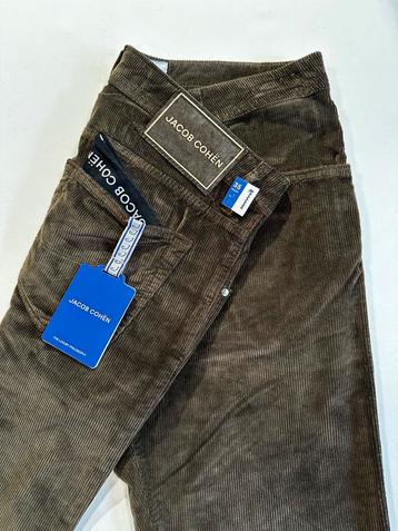 5 pocket rib broek van Jacob Cohen. Maat 35 model Nick Slim beschikbaar voor biedingen