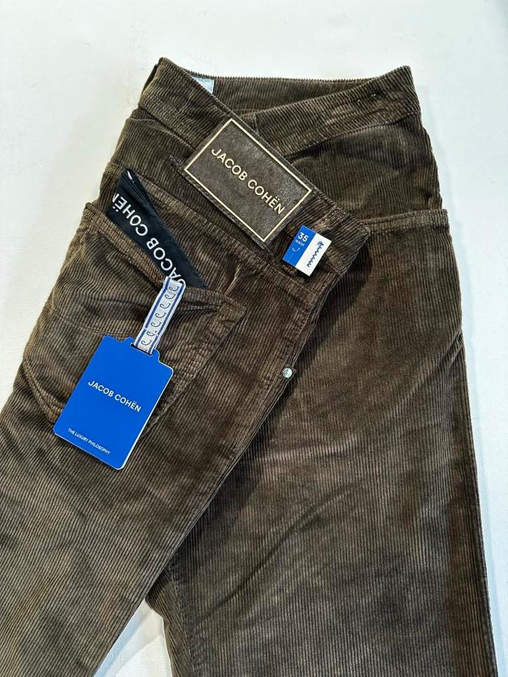5 pocket rib broek van Jacob Cohen. Maat 35 model Nick Slim, Kleding | Heren, Broeken en Pantalons, Nieuw, Maat 52/54 (L), Bruin