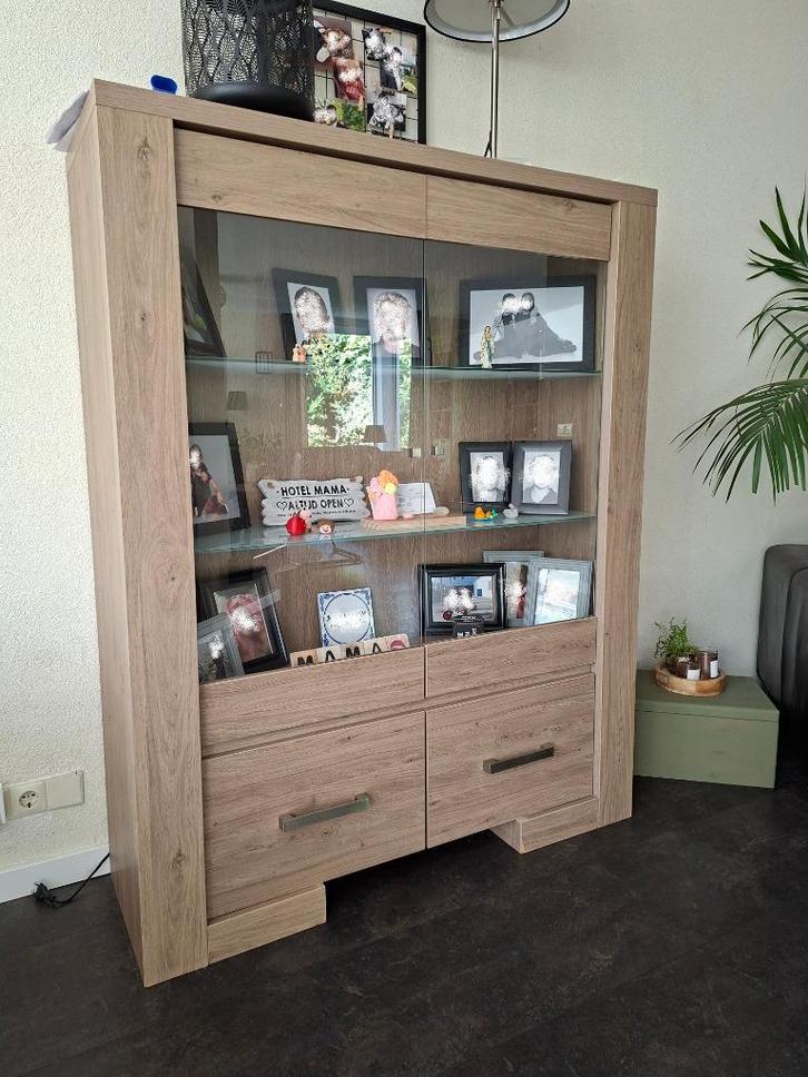 Buffet/vitrine kast, Huis en Inrichting, Kasten | Buffetkasten, Zo goed als nieuw, 150 tot 200 cm, 100 tot 150 cm, 25 tot 50 cm