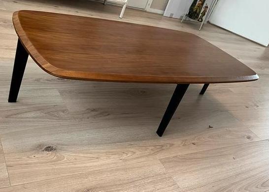 Walnoot salontafel met zwarte poten - 60x120cm, Huis en Inrichting, Tafels | Salontafels, Gebruikt, Minder dan 50 cm, 50 tot 100 cm
