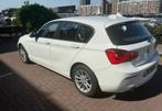 BMW 1-Serie 116i 109pk 2015 Wit (Net APK gehad), Auto's, BMW, 1-Serie, 65 €/maand, 1280 kg, Zwart