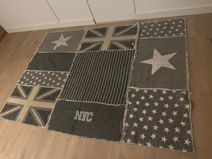 Vintage Vloerkleed met Uniek Design, Huis en Inrichting, Stoffering | Tapijten en Kleden, Gebruikt, 100 tot 150 cm, 200 cm of meer