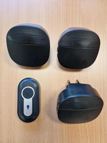 Deurbel op batterij met 3x gong (op netstroom) beschikbaar voor biedingen