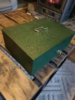 Vintage metalen Beaumont geldkist, Verzamelen, Spaarpotten, Ophalen, Gebruikt, Metaal of Blik, Overige thema's