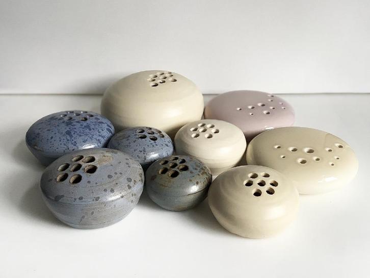 9x bloemensteker Rhoda Giethoorn, Bloomon Royal Goedewaagen, Antiek en Kunst, Antiek | Vazen, Verzenden