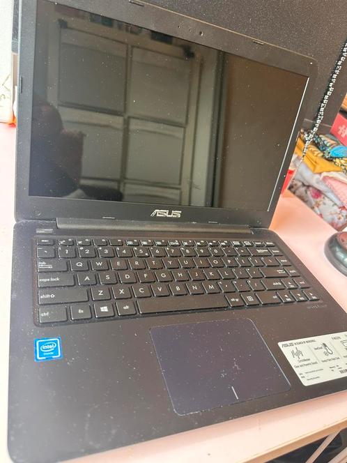 Asus laptop, Computers en Software, Windows Laptops, Gebruikt, 14 inch, Minder dan 2 Ghz, Ophalen