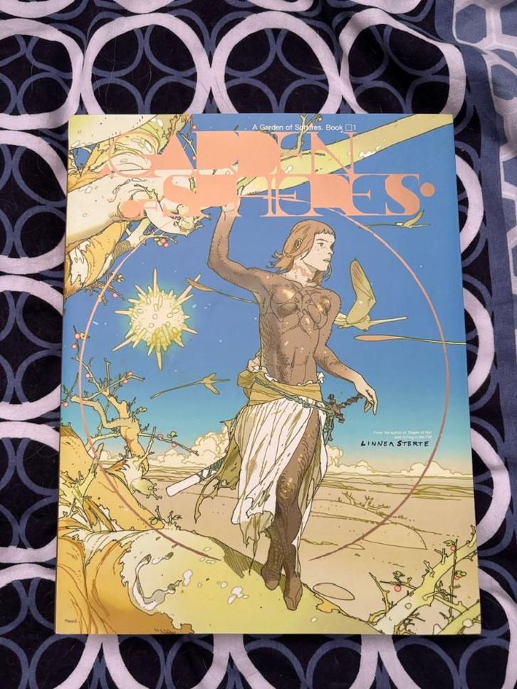A Garden of Spheres - Linnea Sterte (Peow2) +Pre-order Bonus, Boeken, Strips | Comics, Zo goed als nieuw, Eén comic, Amerika, Ophalen of Verzenden