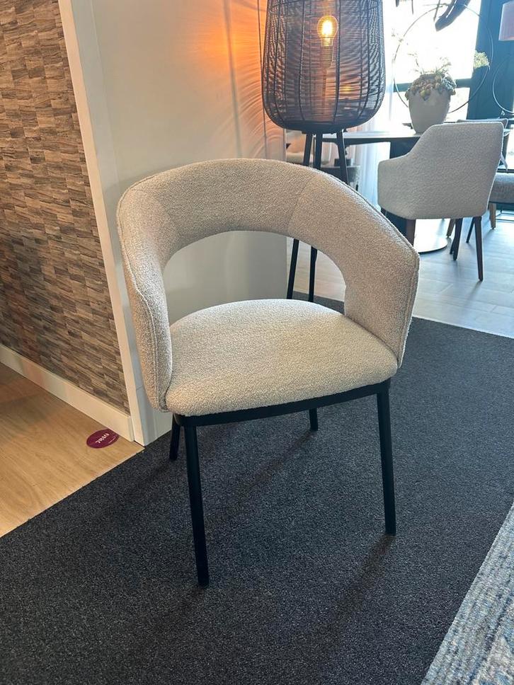 Showroom Sale: Stoelen voor €50!, Huis en Inrichting, Stoelen, Zo goed als nieuw, Eén, Stof, Grijs, Ophalen