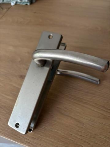 4 Sets deurklinken beschikbaar voor biedingen