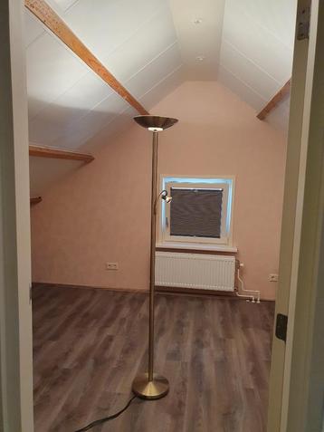 Staande lamp met leeslampje  beschikbaar voor biedingen
