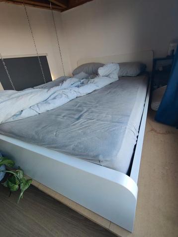 Bed 140200