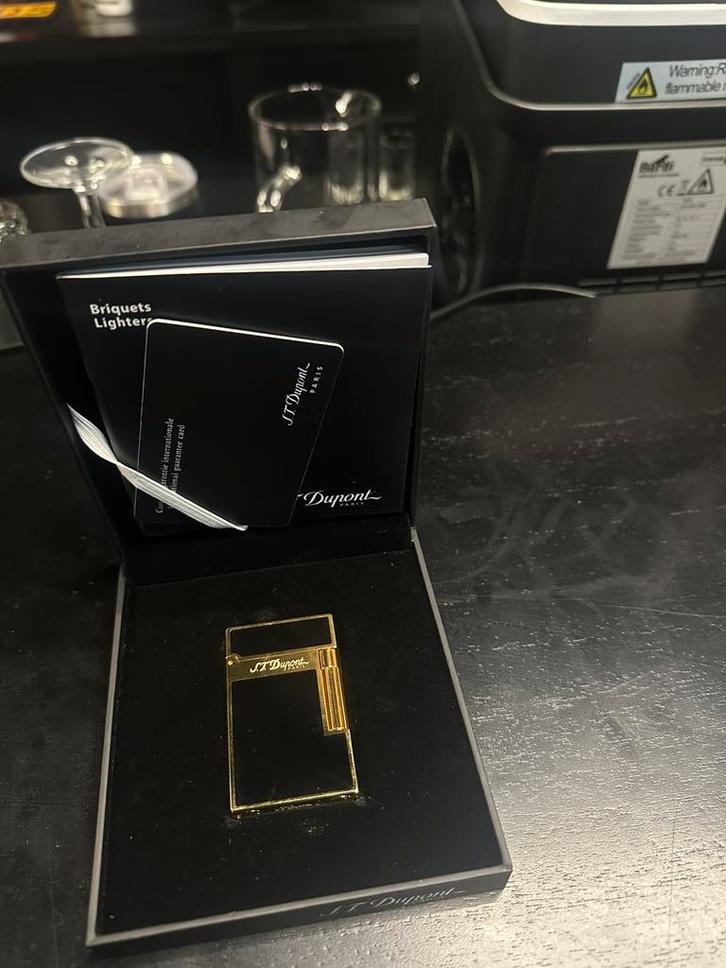 S.T. Dupont aansteker zgan chinees lak goud, Verzamelen, Rookartikelen, Aanstekers en Luciferdoosjes, Zo goed als nieuw, Aansteker