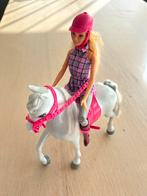 Barbie met paard, Kinderen en Baby's, Speelgoed | Poppen, Ophalen of Verzenden, Zo goed als nieuw, Barbie